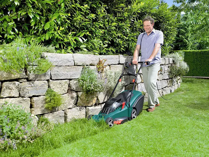 Bosch Rotak 40 Electric Rotary Lawn Mower