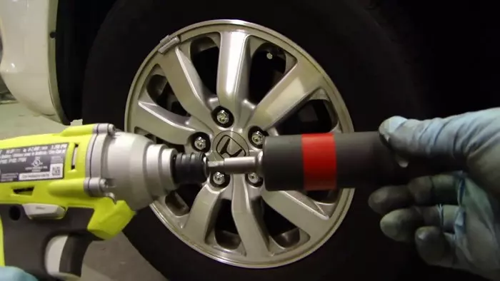 Best Cordless Impact Wrench For Lug Nuts